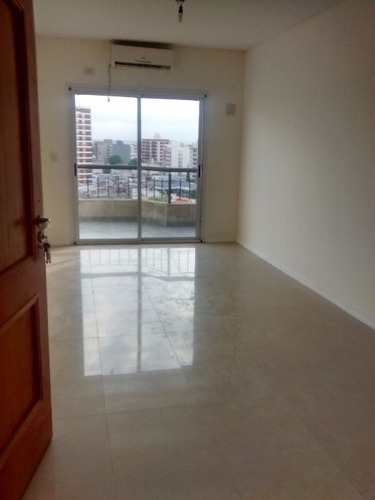 Imagen 3 de 12 de Semipiso En Venta En Lanus Este
