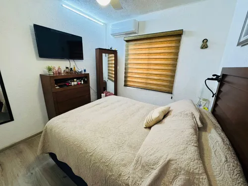 Casa En Venta En Veracruz Dividida En 2 Departamentos. Fracc. Las Vegas.