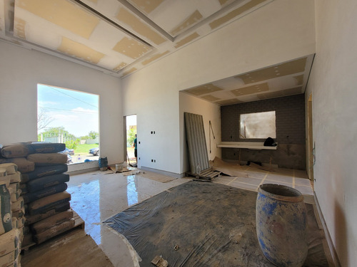 Imagem 2 de 10 de Casa À Venda Em Indaiatuba! Com Piscina E Lazer! Condomínio Fechado Próximo Ao Centro E Pq Ecológico! - Ca00182 - 70299396
