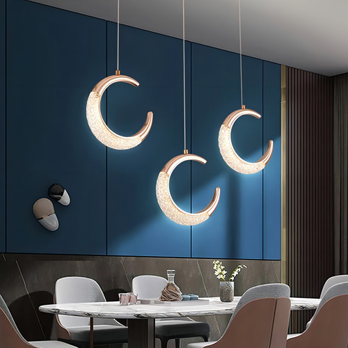 Luminária Pendente Cristal Meia Lua Minguante Crescente Led Cor Dourado 110v/220v