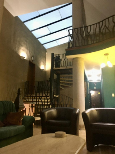 Imagen 2 de 10 de Impecable Quinta El Parral