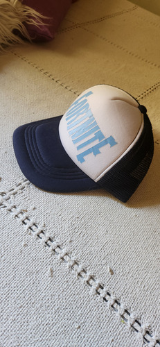 Gorra Con Visera Azul, Ajustable Con Leyenda Fornite Azul Ajustable
