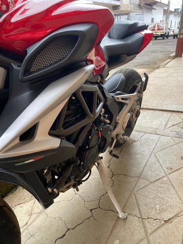Imagen 4 de 10 de Mv Agusta Brutale Brutale 800