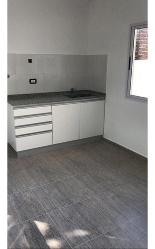 Imagen 13 de 26 de Complejo Duplex 4 Unidades . Duplex Al Medio En Planta Alta