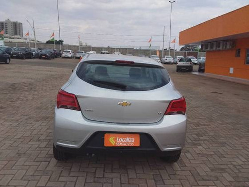 Imagem 2 de 9 de Chevrolet Onix 1.0 Mpfi Lt 8v Flex 4p Manual