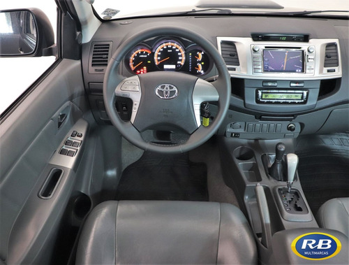 Imagem 8 de 12 de Toyota Hilux Srv 3.0 Cd 4x4 Aut. 2013/2013