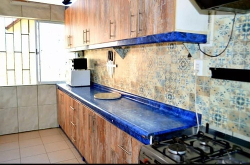 Hermosa Casa 2 Pisos Y Piscina ! Metro Rojas Magallanes