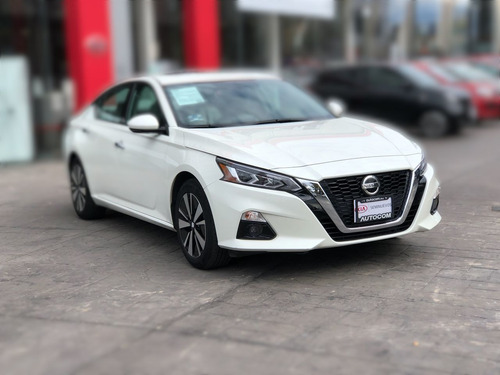 Imagen 5 de 15 de Nissan Altima 4 Puertas