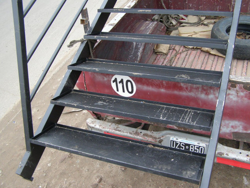 Imagen 9 de 10 de Venta Y Servicio De Escaleras Caracol Y Rectas (dto De Fca)