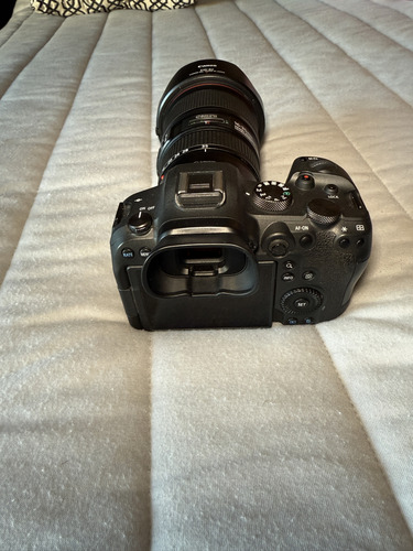 Canon Eos R6 Color Negro Con Lente Ef 16-35mm F/4 Negro (Usado)