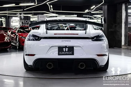 Porsche Gt4 Rs Weissach