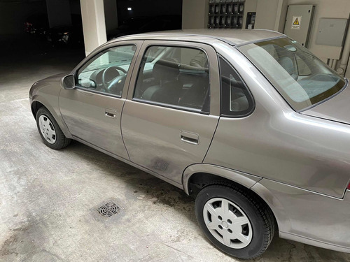 Imagen 7 de 8 de Chevrolet Classic 2015 1.4 Ls Abs Airbag