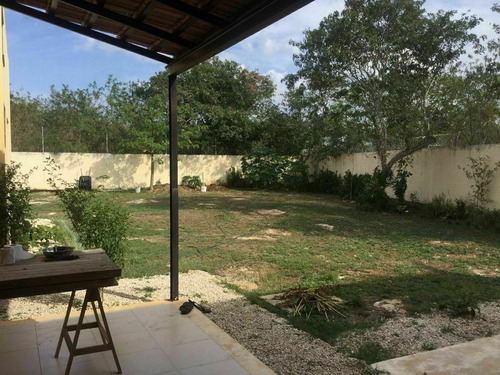 Venta De Cómoda Casa De Un Piso En Baspul
