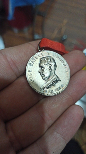 Medalla Antigua De José Batlle Y Ordóñez 1856-1929 