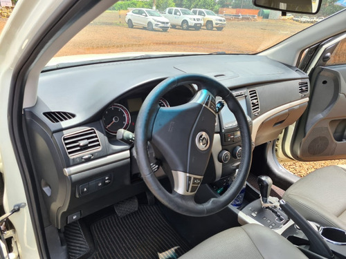 Imagem 6 de 12 de Korando 4x4 Aut Turbo Diesel 215cv