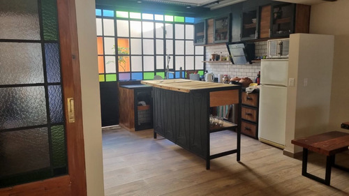 Casa En Venta Frente A La Laguna De Chascomus