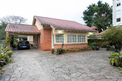 Casa Em Camaquã Com 4 Dormitórios - Lu268696