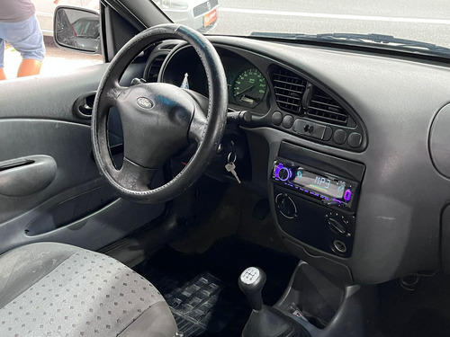 Ford Courier 1.6 L Flex 2p