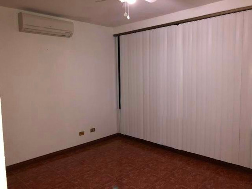 Imagen 10 de 14 de Townhouse De 5 Habitaciones Y 5 Baños