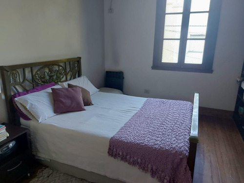 Casa En Venta - 3 Dormitorios 2 Baños - 190mts2 - Monte Castro, Floresta