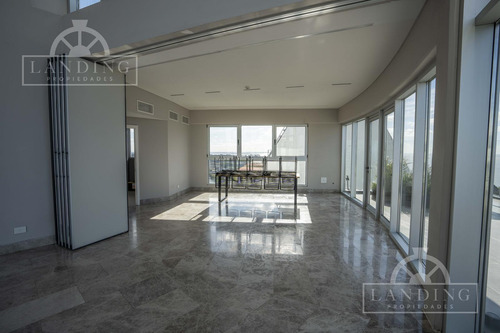 Departamento Con Increíbles Vistas Al Río En Piso 15 En Alquiler