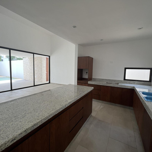 Casa En Venta Merida, Alura Residencial Cholul, 1 Planta, Entrega Inmediata.
