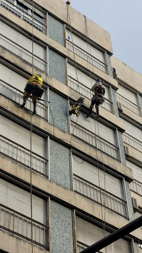 Imagen 3 de 5 de Trabajos En Altura Silleteros Para Edificios