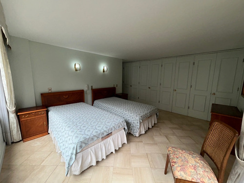 Metro El Golf, 3dorm.+3baños + 2estac +1bod. -amoblado Codjc