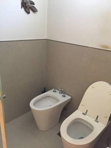 Imagen 20 de 30 de Venta Piso 190m 4 Dormitorios Y Cochera. Excelente Estado. Granaderos Y Rivadavia. Flores