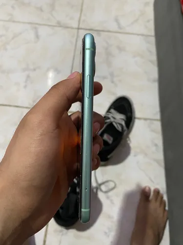 Apple iPhone 11 (64 Gb) - Verde (Usado)