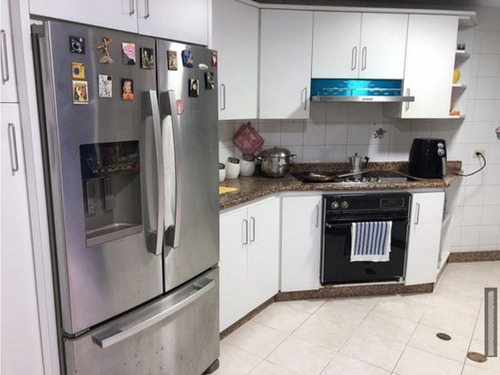 Imagen 22 de 29 de Prados Del Este En Venta Townhouse En Calle Cerrada .