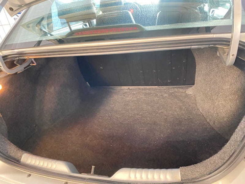 Imagem 12 de 12 de Volkswagen Voyage Tl Mbv