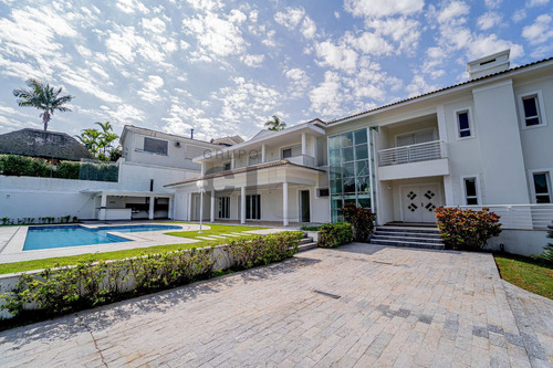 Imagem 1 de 15 de Casa A Venda Com 4 Quartos - Suítes, Piscina Em Alphaville - 315
