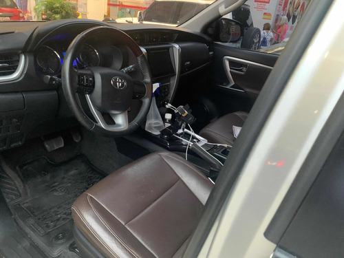 Toyota Sw4 2017 2.7 Sr 7l 4x2 Flex Aut. 5p