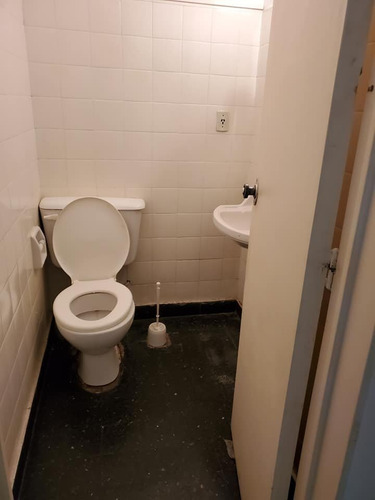 Alquiler. Oficina 50m². 1 Despacho. Recepción. Maipu Y Rivadavia.