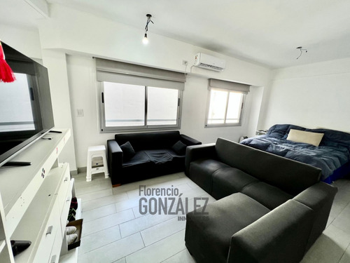 Venta 1 Ambiente Divisible Con Cocina Separada Y Balcon En M