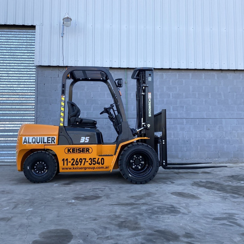 Imagen 2 de 15 de Autoelevador 3500kg 3.5 Toneladas Triple Torre 4.5m Duales