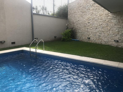 Imagen 26 de 27 de Departamento A La Venta De Gran Categoría De 2 Ambientes En La Mejor Calle De Adrogué