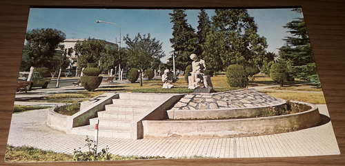 Antigua Postal Carhue Plaza Y Monumento A La Madre (Usado)