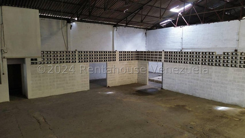Amplio Galpón Industrial En Venta Zona Industrial La Providencia 2400 Mts2 24-28872 Hc