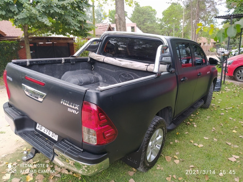 Toyota Hilux 2.8 Cd Srv 177cv 4x4 2017