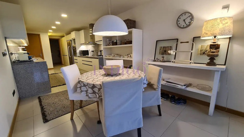 Venta Y Alquiler De Apartamento 4 Dormitorios, Punta Del Este, Uruguay