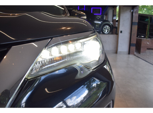 Toyota Hilux SW4 2.8 SRX 4X4 7 LUGARES 16V TURBO INTERCOOLER DIESEL 4P AUTOMÁTICO