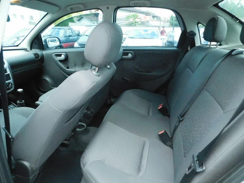 Chevrolet Corsa Premium 1.4 8v 4p