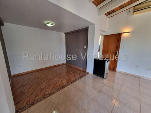 Maribel Morillo Asesor Inmobiliario De Rentahouse Te Ofrece Bello Y Moderno Apartamento De 106m2; Ubicando En Conjunto Con Planta Electrica; Al Este De Barquisimeto Lara