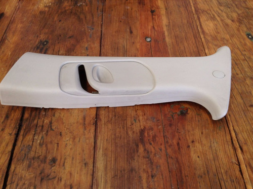 Plastico Cubre Poste Central Sup Izquierdo Chevrolet Corsa