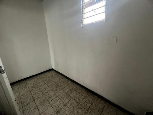 Local Comercial En Venta En Colonia Ampliación Gabriel Ramos Millán, Iztacalco, Ciudad De México