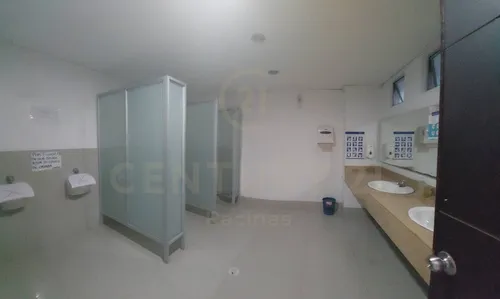 Alquiler Oficinas En La Flora 615mts2