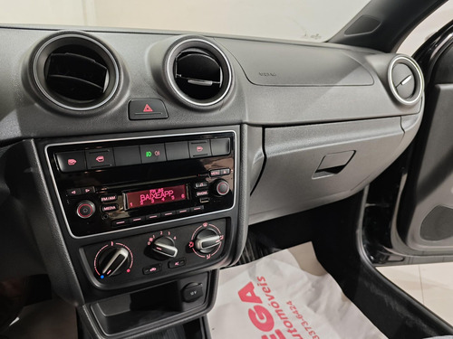 Volkswagen Gol TRACK 1.0 Mi Total Flex 8V 4p