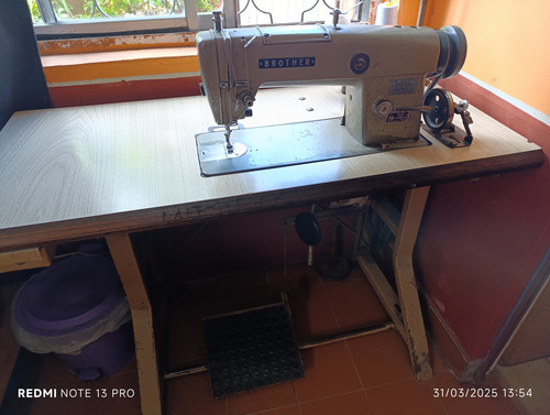 Máquina De Coser Recta Industrial Brother Gris (Usado)